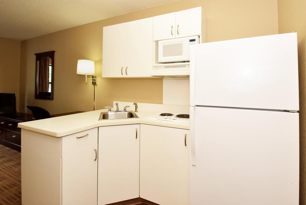 Extended Stay America Suites - Seattle - Northgate Екстериор снимка