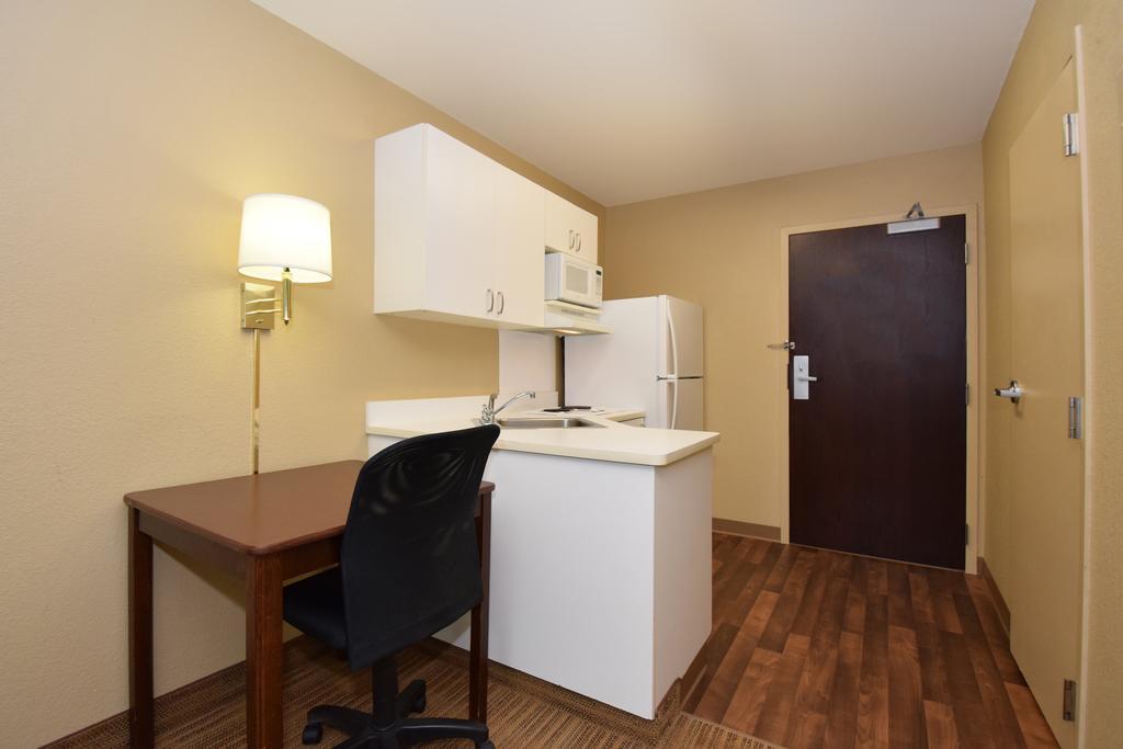 Extended Stay America Suites - Seattle - Northgate Екстериор снимка