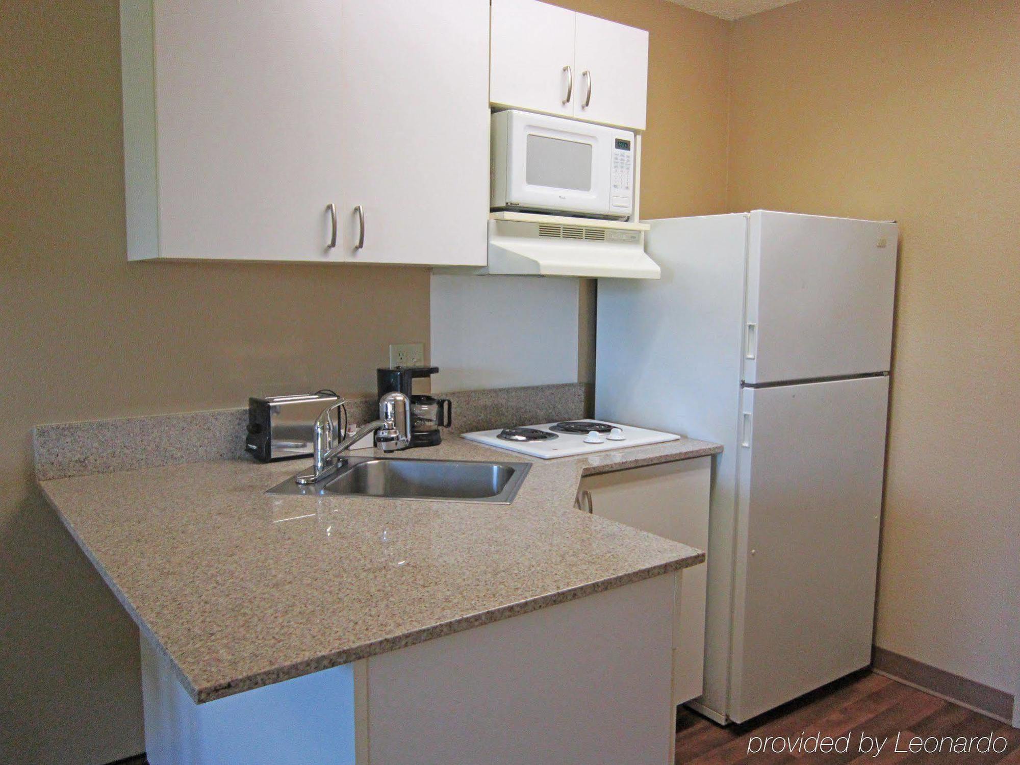 Extended Stay America Suites - Seattle - Northgate Екстериор снимка