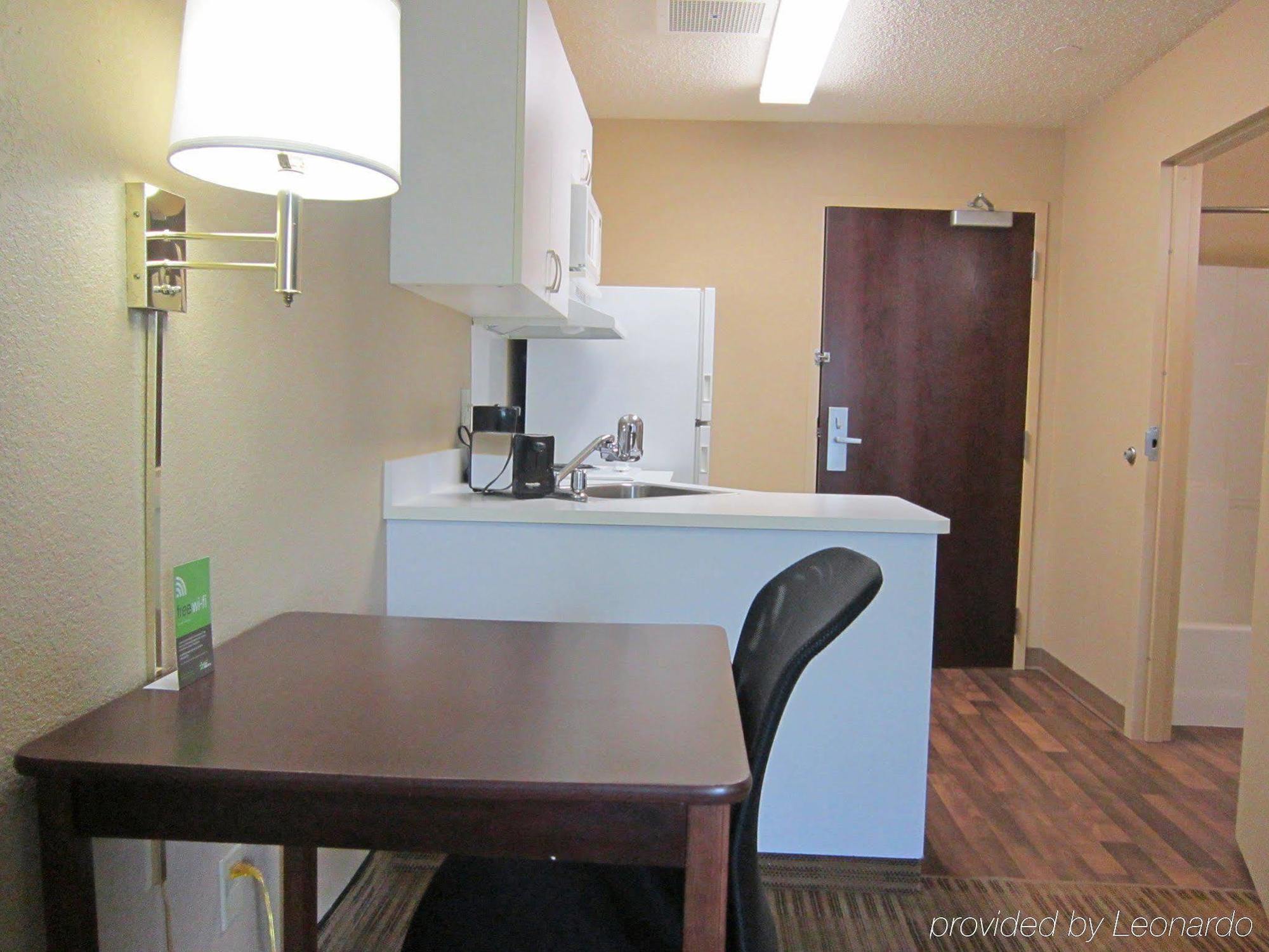 Extended Stay America Suites - Seattle - Northgate Екстериор снимка